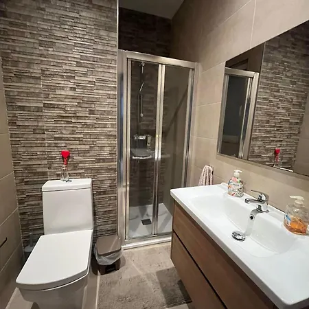 Modern Private In Swieqi Shared Flat With Shared Bathroom Accommodatie bij particulieren San Ġiljan