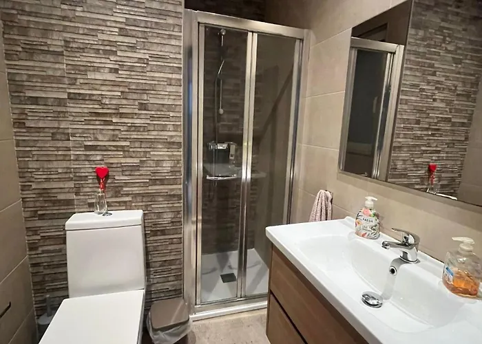 Modern Private In Swieqi Shared Flat With Shared Bathroom בית אירוח Saint Julian's